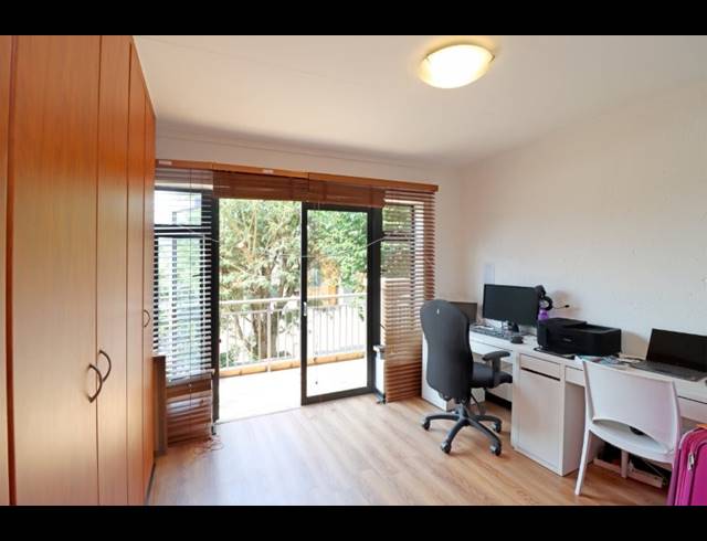2 BEDROOM TOWNHOUSE FOR SALE IN DARRENWOOD